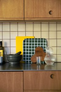 NYHET Bricka Rutig